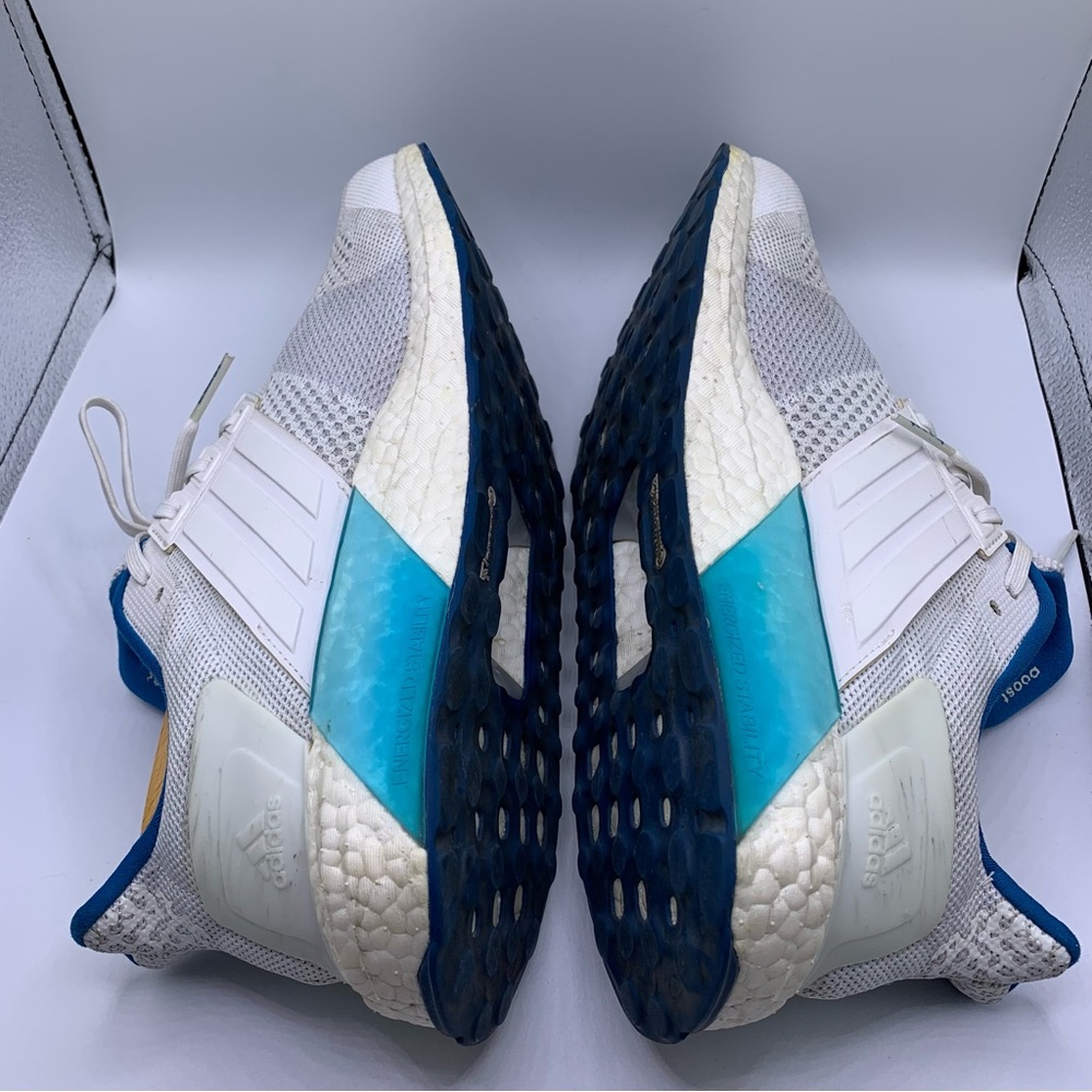 Adidas Ultraboost ST - Picture 8 of 8
